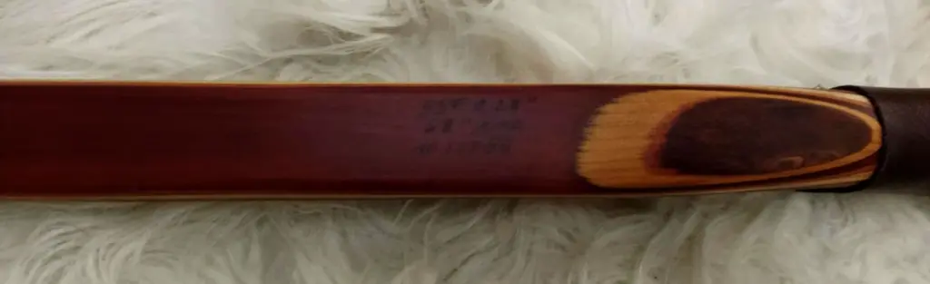 Traditional Longbow Great Plainsman RH 55# 68'' -5.webp