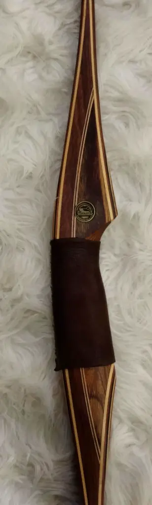 Traditional Longbow TEXAS HUNTER LH 50# 68'' -2.webp