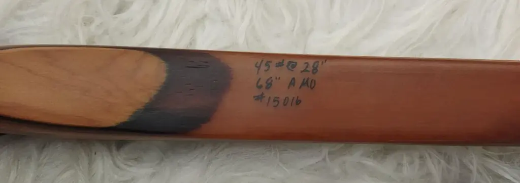 Traditional Longbow CAZADOR LH 45# 68'' -6.webp