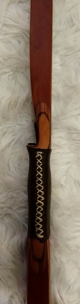 Traditional Longbow CAZADOR LH 45# 68'' -3.webp