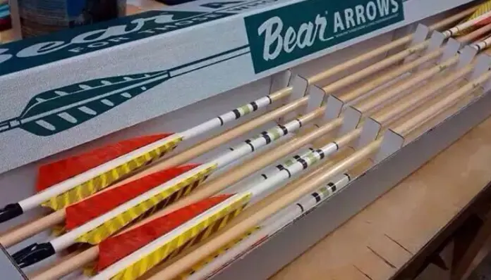 BEAR ARCHERY PORT ORFORD WOODEN ARROWS DELUXE FEATHERS/NOCK/STEEL 3D POINT 12PK 